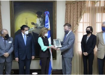 EEUU dona diecisiete ventiladores a RD en apoyo a la lucha contra el COVID-19