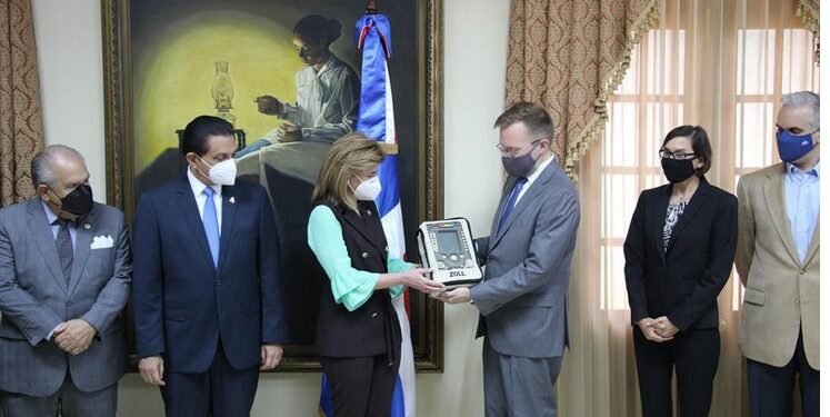 EEUU dona diecisiete ventiladores a RD en apoyo a la lucha contra el COVID-19