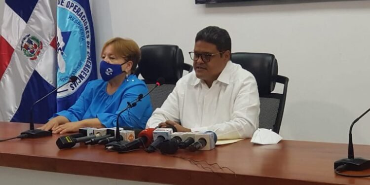 Potencial huracán amenaza con golpear la República Dominicana; hay 12 provincias en alerta