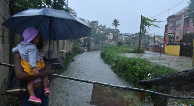 COE reporta 1,705 desplazados, 23 comunidades aisladas y 59 acueductos fuera de servicio