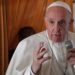 El papa pide a la Iglesia reconocer errores y pedir perdón por los abusos