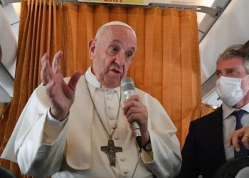 El papa Francisco denunció que dentro del Vaticano lo “querían muerto” tras su operación de colon