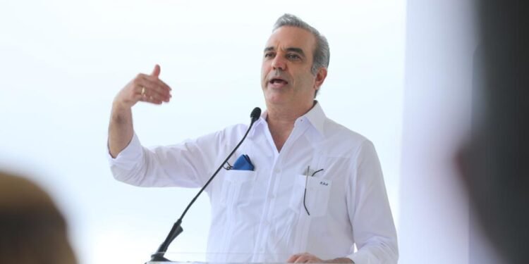 Presidente favorece estudio para extensión operaciones Barrick Gold