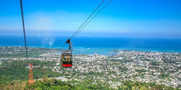 Teleférico sigue cerrado a cuatro meses de avería