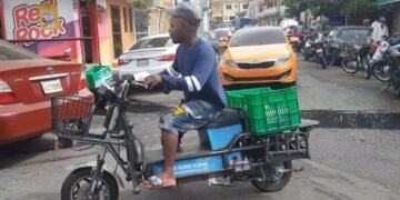 Colmados implementan motores eléctricos en servicios de delivery