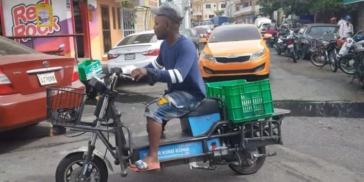 Colmados implementan motores eléctricos en servicios de delivery