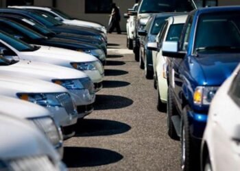 Recaudadores ponen el ojo en el impuesto a la placa para activarlo