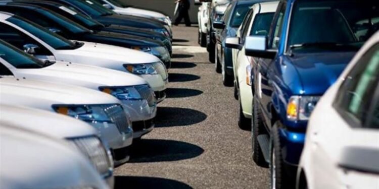 Recaudadores ponen el ojo en el impuesto a la placa para activarlo