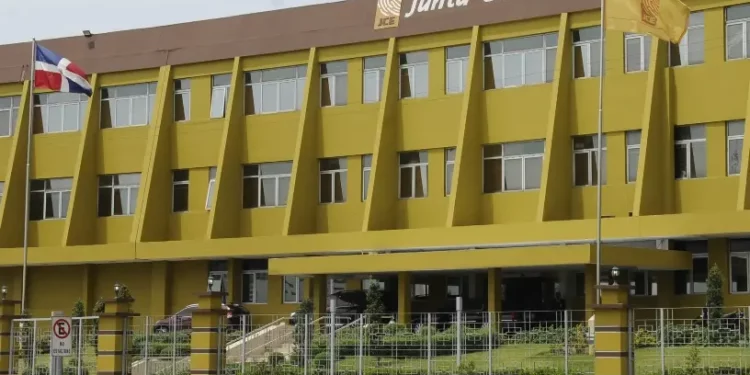 JCE dicta resolución que regula período previo a la precampaña en las agrupaciones políticas