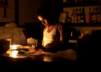 En agosto los clientes del servicio eléctrico recibieron entre 13 y 25 horas de apagones.