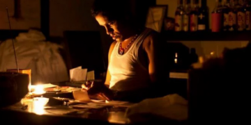 En agosto los clientes del servicio eléctrico recibieron entre 13 y 25 horas de apagones.