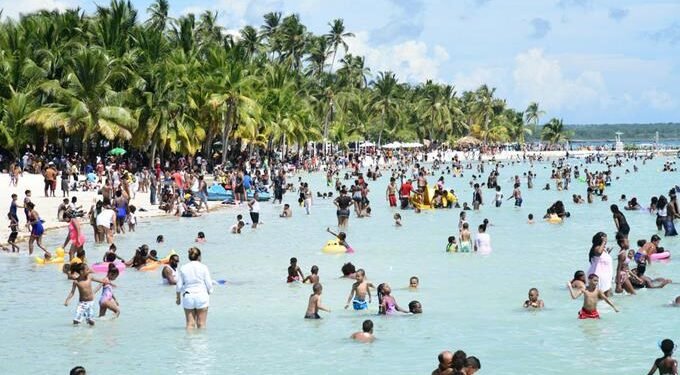 Ministerio de Salud Pública ordena estudiar aguas de Boca Chica