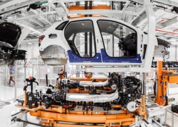 La industria europea, en alerta por la escasez de suministros