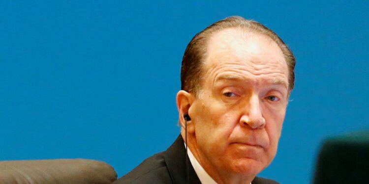 El presidente del Banco Mundial asegura que el coronavirus «ha empujado» a 100 millones de personas a la pobreza extrema.