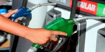 Aumentan precios de los combustibles.