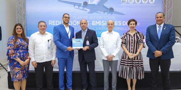 IDAC pone en marcha plan para reducir emisiones de CO2 en la aviación