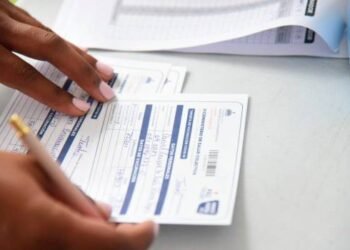 ¿Exigir tarjetas de vacunación confronta derechos fundamentales? Abogados opinan