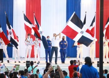 Alcalde Abel Martínez llama a la niñez dominicana a aprender de la Constitución y a amar nuestra patria