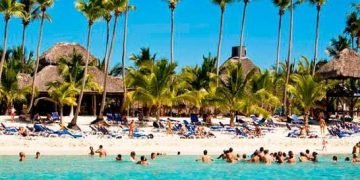 Mitur proyecta cerrar el 2021 con 4.9 millones de turistas