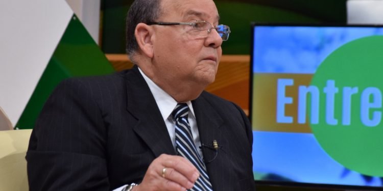 Segura Foster: «RD está dirigido por negociantes se enriquecen»