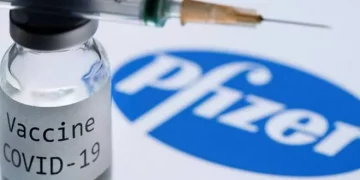 Pfizer dice que la pandemia podría extenderse hasta 2024