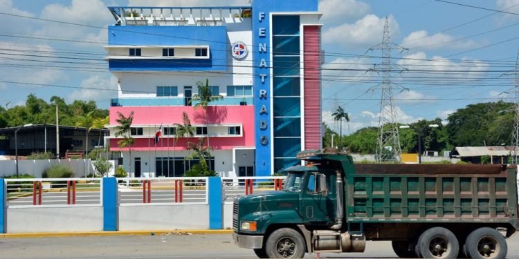 FENATRADO aumentará tarifa de transporte carga desde el lunes