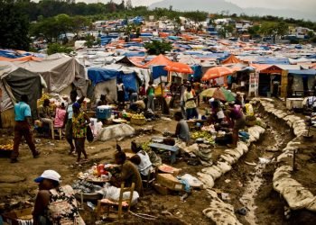 HAITÍ: Exigen programas sociales para contener continua migración