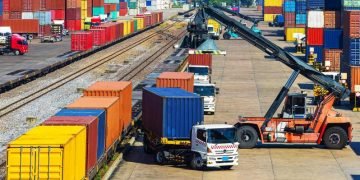 Exportadores e importadores, pese a todo, han podido sortear falta de capacidad y altas tarifas navieras