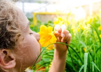 «Hasta ahora no era reconocido por científicos»: advierten de un peculiar trastorno poscovid en los niños