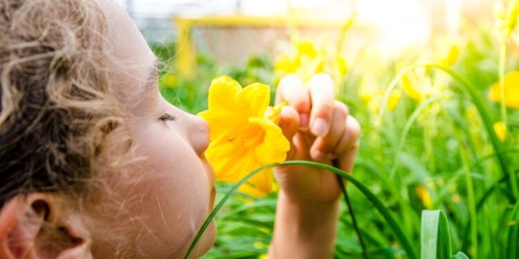 «Hasta ahora no era reconocido por científicos»: advierten de un peculiar trastorno poscovid en los niños