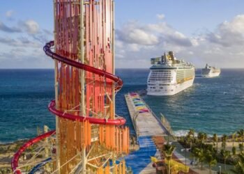 Royal Caribbean cancela cuatro cruceros debido a repunte de la pandemia