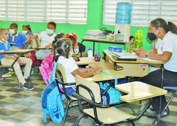 Asistencia clase presencial es de 58.8% alumnos