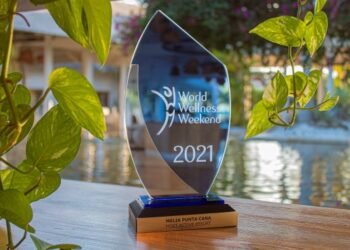 Meliá Punta Cana Beach recibe premio al Resort más activo 2021