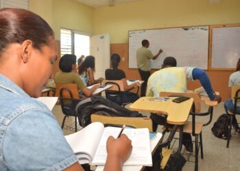 Universidades están preparadas para retornar a la presencialidad, según Mescyt