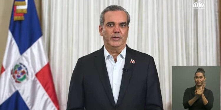 Dominicanos divididos tras anuncio de suspensión de medidas restrictivas por el COVID-19