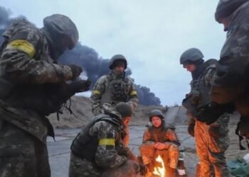 Primeras negociaciones entre Rusia y Ucrania mientras siguen los combates