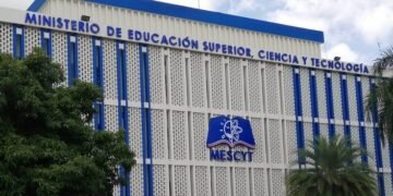 Mescyt autoriza retorno presencial a las universidades