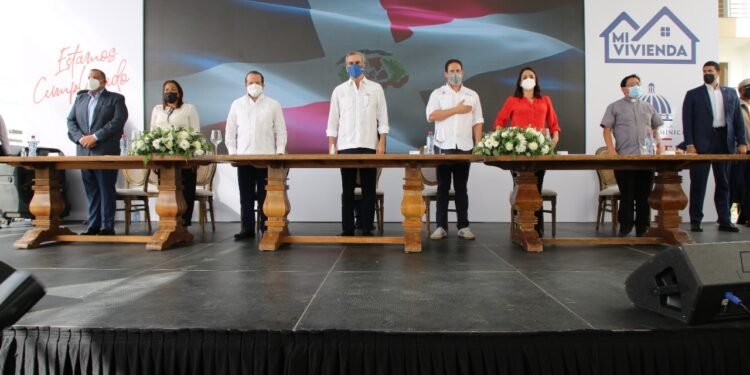 Gobierno está muy lejos de cumplir con Plan Vivienda Feliz