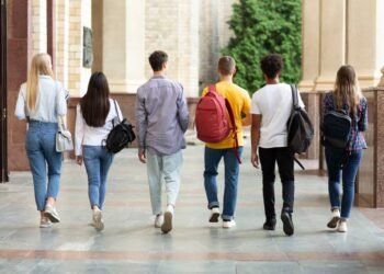 Mayoría de Universidades en América Latina vuelven a las clases presenciales este año