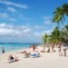 EEUU aportó el 45% de los turistas que visitaron Dominicana en 2021