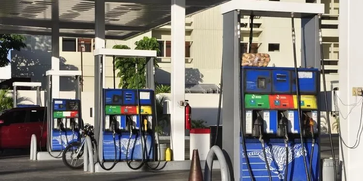 Gobierno mantendrá sin variación los combustibles por cuatro meses, siempre que el petróleo no pase de US$115 por barril