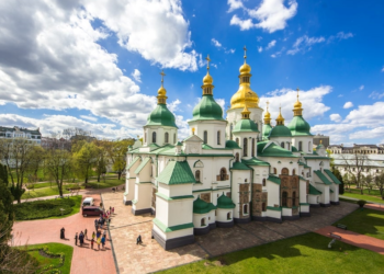 Ucrania pide a Rusia que no destruya la catedral de Santa Sofía en Kiev