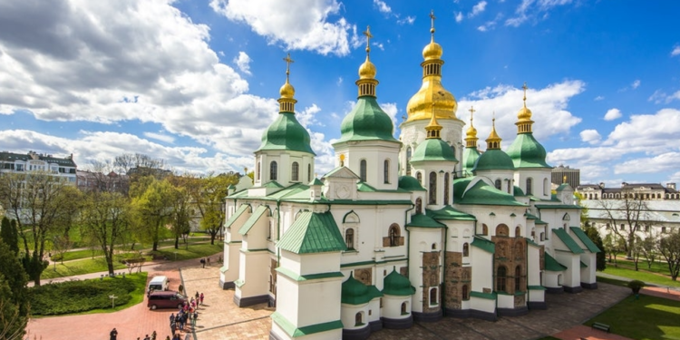 Ucrania pide a Rusia que no destruya la catedral de Santa Sofía en Kiev