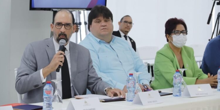 Fuerza del Pueblo y PLD rechazan propuesta reforma Constitución