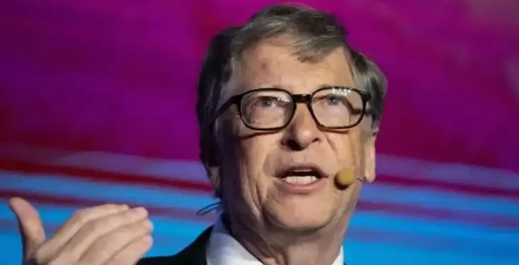 Bill Gates denuncia que las vacunas existentes «no son buenas para bloquear las infecciones» e insta a crearlas duraderas￼￼