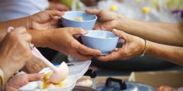 Bloomberg: El mundo se enfrenta a una escasez de populares productos alimentarios, incluidas las palomitas de maíz y las patatas fritas