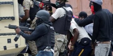 Pandilla asalta y toma control de Palacio de Justicia en Haití