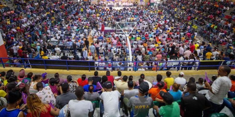 Danilo Medina sugiere apoyar productores para detener hambre