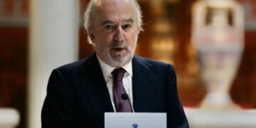 Director Academia Española censura cierre de la nicaragüense