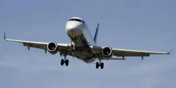 Estados Unidos levanta restricciones a los vuelos a Cuba